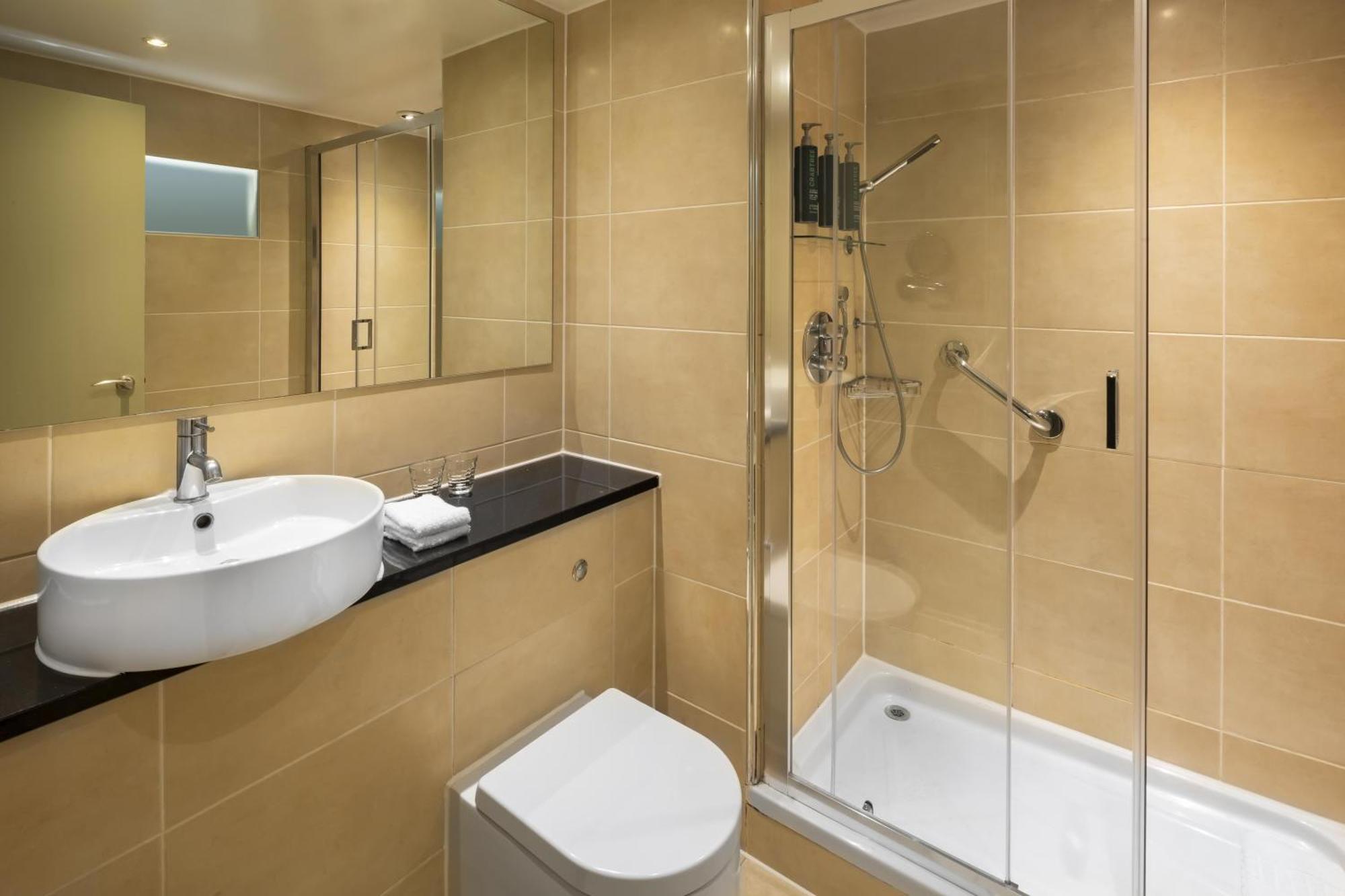 Twin Room Shower