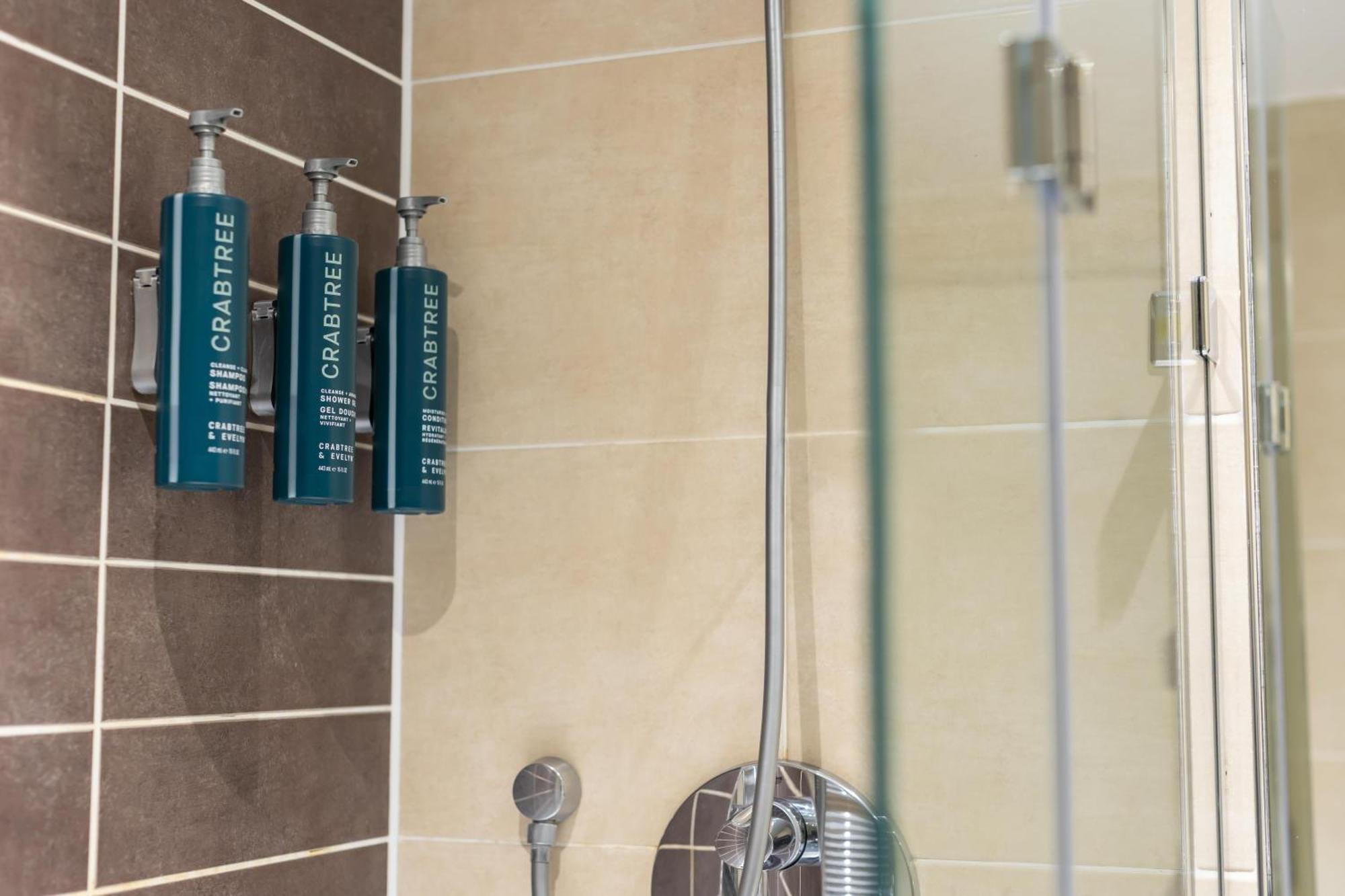 Twin Room Shower