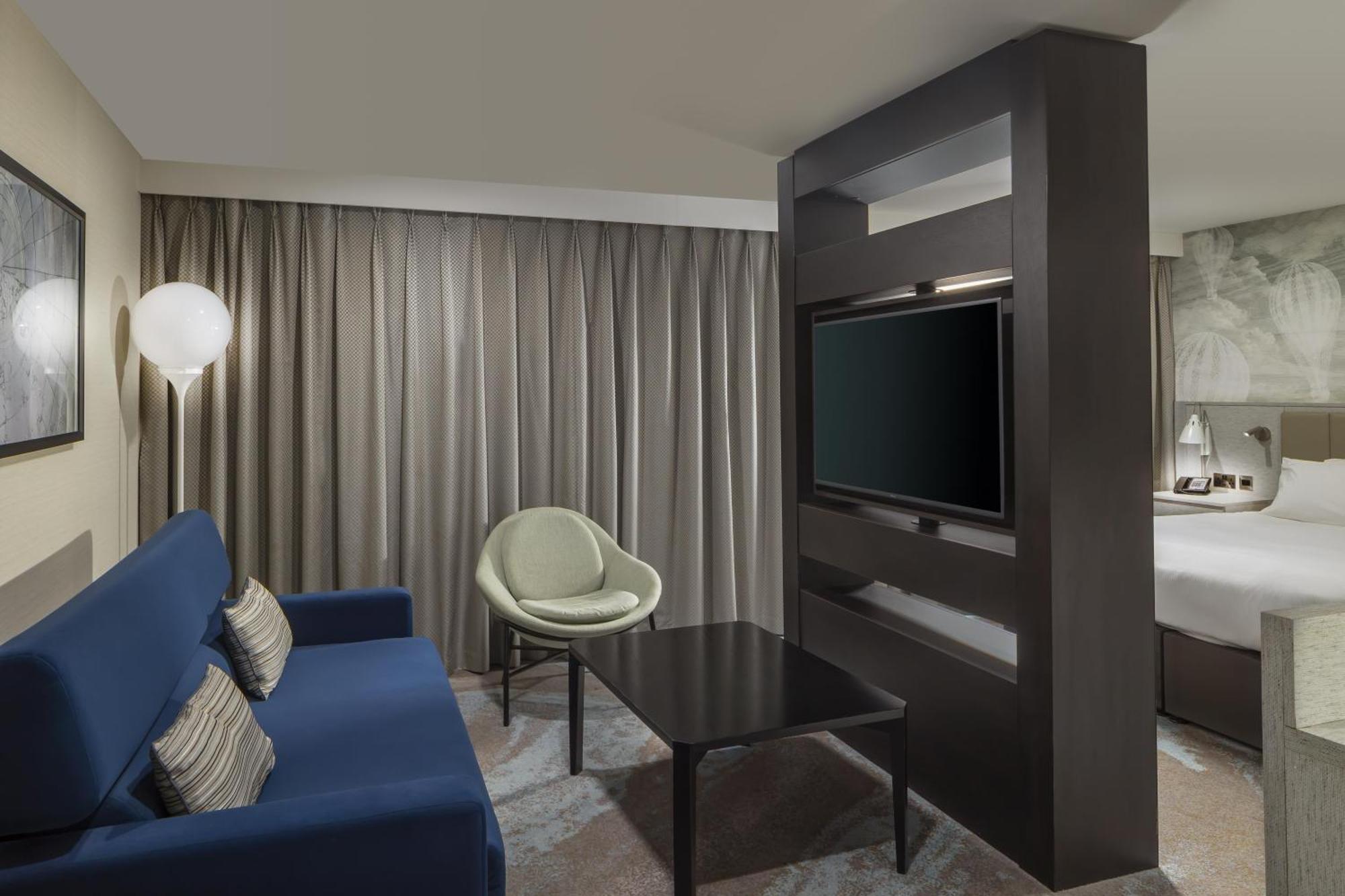 Deluxe King Room